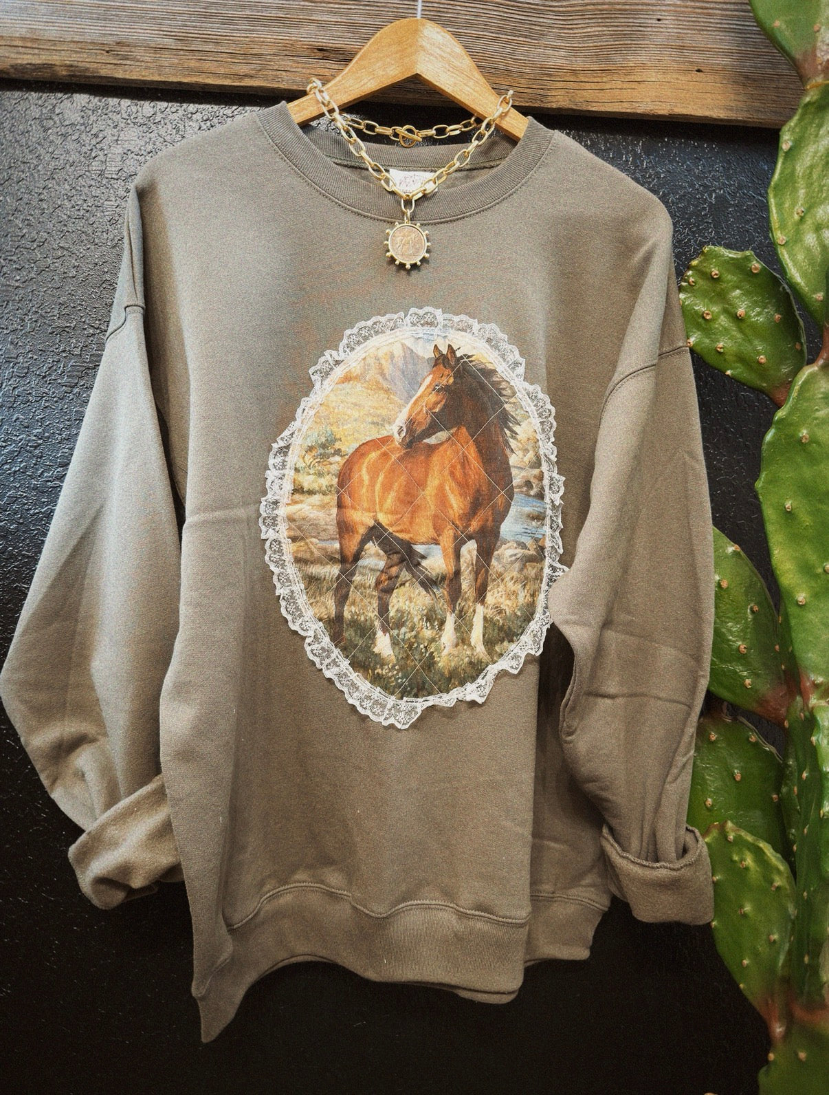 PATCHWORK PONY CREWNECK - OLIVE / LARGE